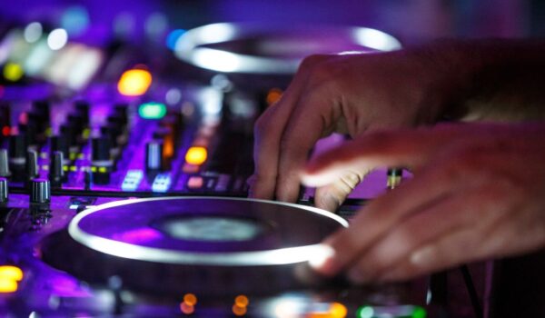 The Ultimate DJ Software Guide: Finding Your Perfect Mix